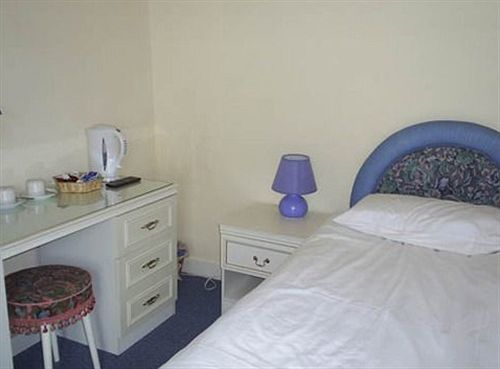 Ely Guest House Extérieur photo