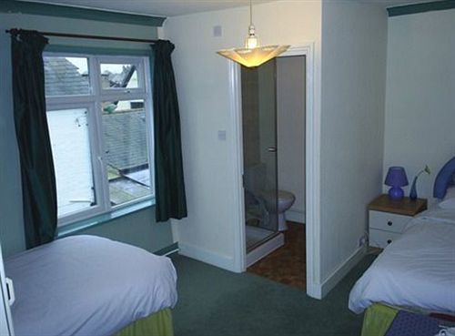 Ely Guest House Extérieur photo